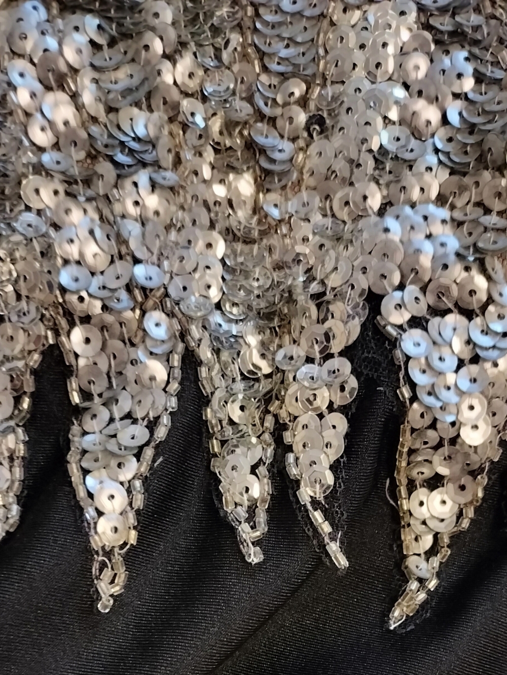 Studio 17 Silver Sequined Evening Gown - Size 6 - Picture 8 of 10